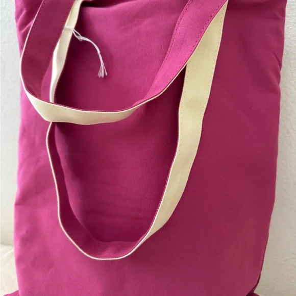 GUCCI Reversible Fuchsia and Cream Canvas Tote Bag - Picture 3 of 7